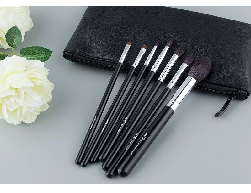 makeup brushes (2)