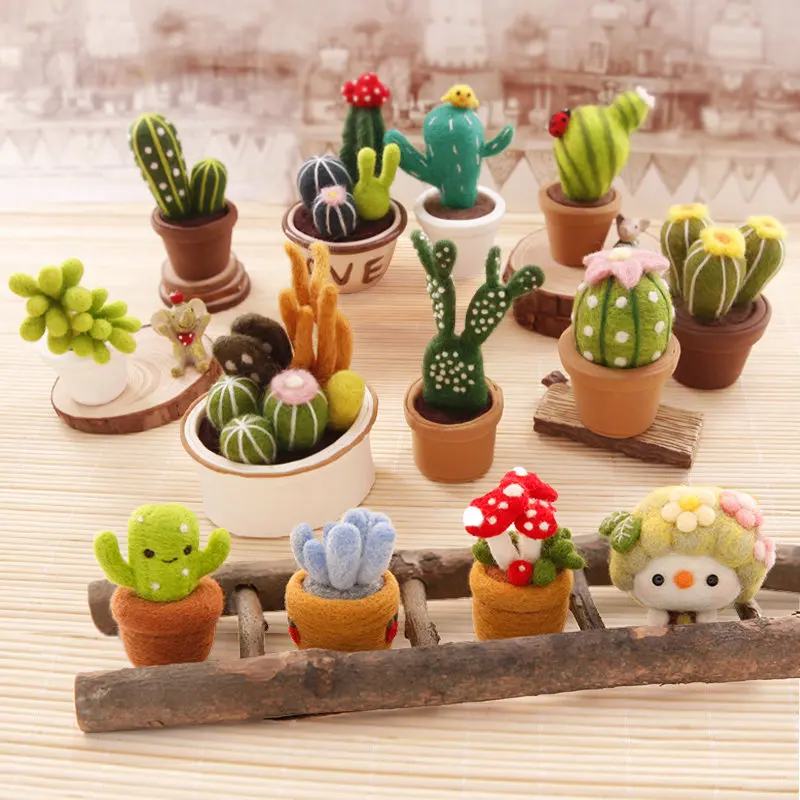 

Multi - flesh green planted Bear cactus wool felt handmade material handmade diy material bag making