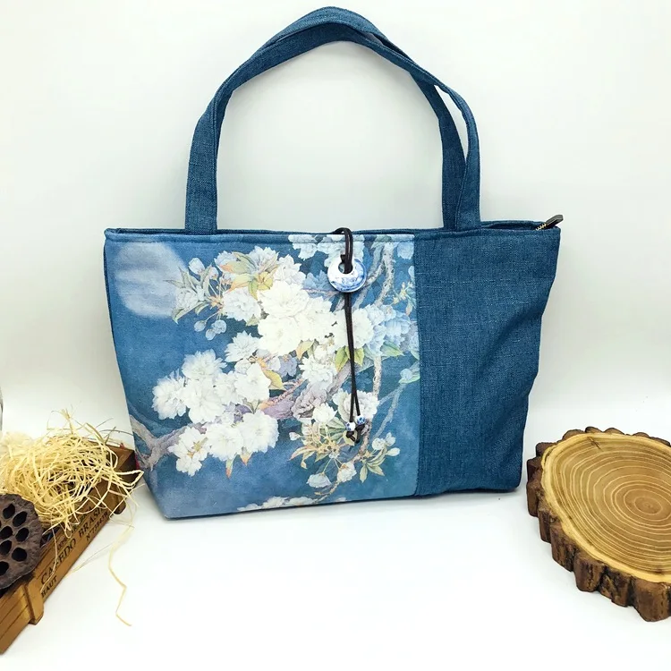 

Chinese Style Women Shoulder Bag Luxury Fashion Blue and White Porcelain Buckle Female Messenger Bags Lady Crossbody Bag 42
