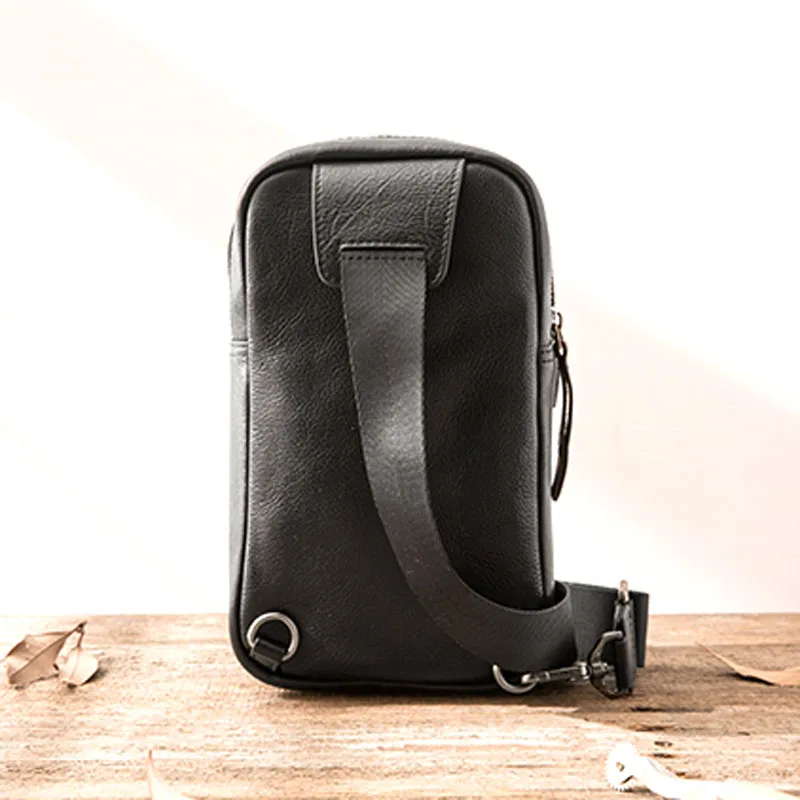AETOO Fashion Genuine Leather Crossbody Bags men casual messenger bag Small Brand Designer Male Shoulder Bag Chest Pack