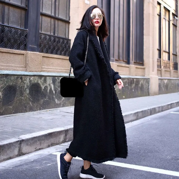 Новинка, осенне-зимнее женское Шерстяное Пальто, винтажное длинное пальто с отложным воротником и кисточками, свободная черная верхняя одежда - Цвет: Черный