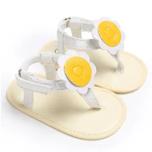 Сладкий натуральный Стиль детские сандалии для девочек для новорожденного Мягкий Нескользящая подошва кожаная обувь; сезон лето; Sapatinho Bebe, для тех, кто только начинает ходить