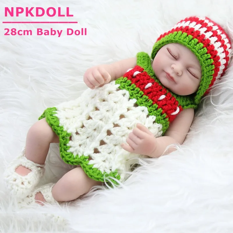 

Real Alive 28CM Reborn Baby Dolls Full Silicone Closed Eyes Bebe Girl In Cute Sweater Doll Boneca Gift For Kids Child Bathe Toys