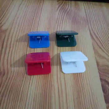 

Wholesale 300 pcs Square stationery clip plastic bookbinding clips Multicolor Binder Clips Random Mix Color