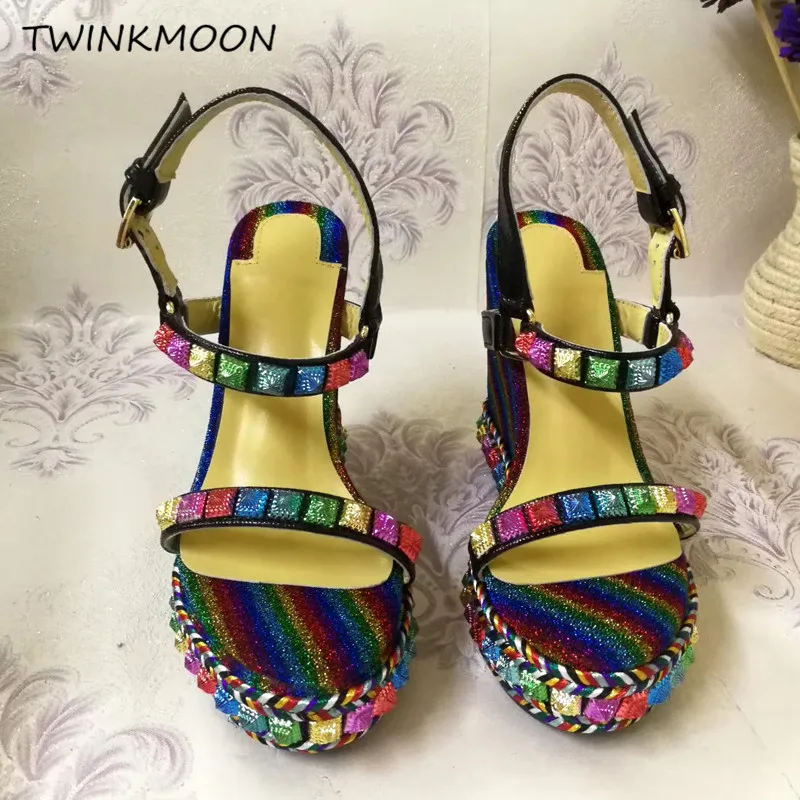 Platform sandal01