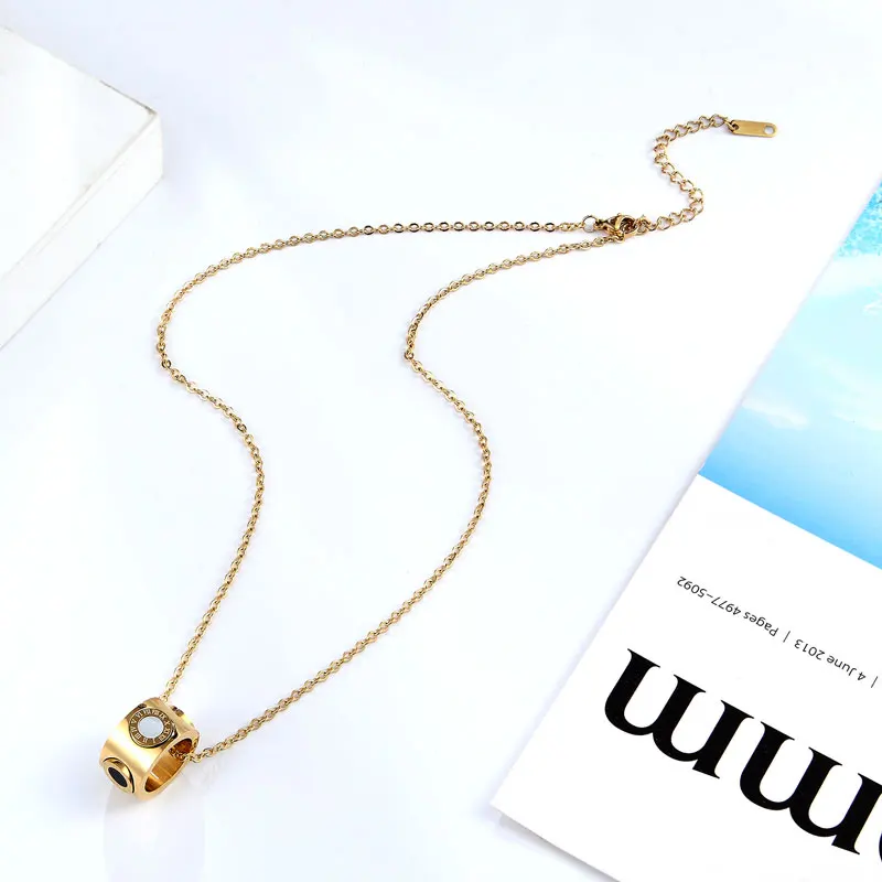 Beautiful 4 Roman Numeral Circle Black And White Shell Pendant Necklace For Women Stainless Steel Gold Color Jewelry Wholesale