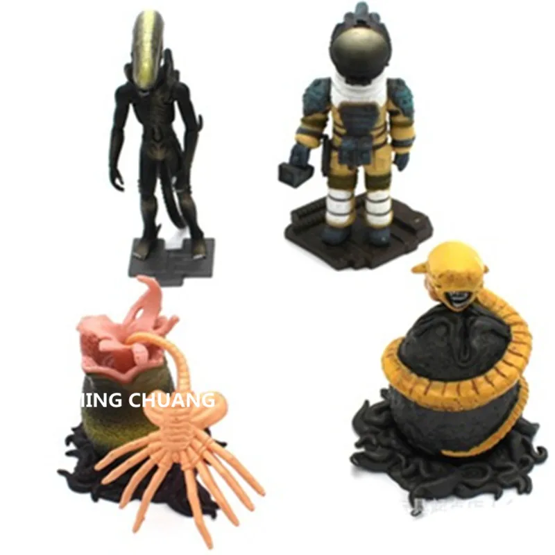 

4 Pcs/set Anime Alien Vs Predator Predator Alien 8CM PVC Art Craft Ornaments Action Figure Collectible Model Toy D320