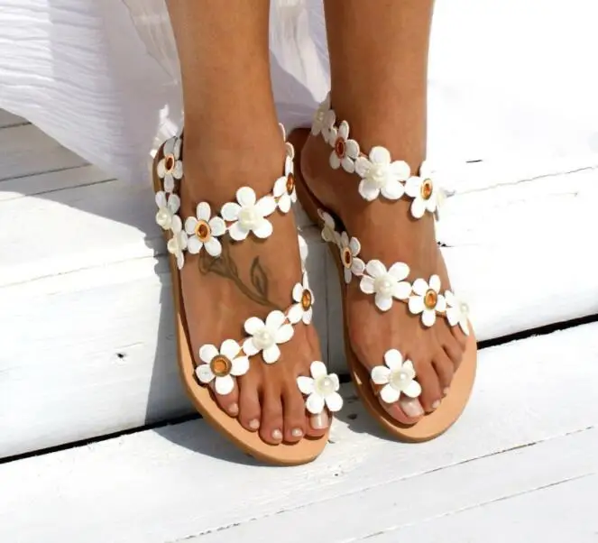 

2019 new Summer women slippers Shoes Women Sandals Bling Crystal Summer Shoes Woman Beach Flat Sandals Flower sandals