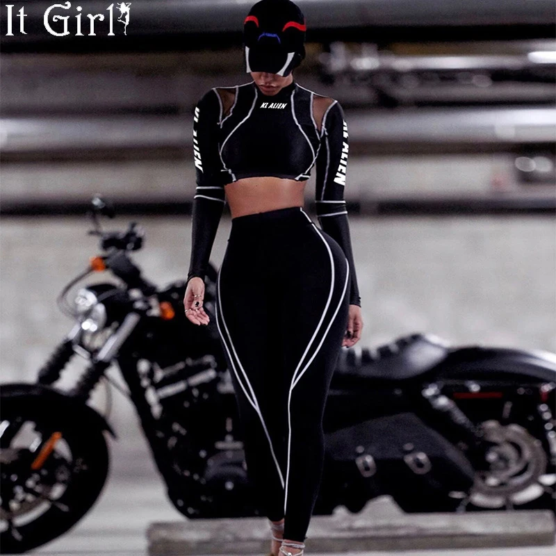 

Women Fitness Two Pieces Set Letter Print Turtleneck Top Lenggings Striped Patchwork 2019 Fashion 2 Pcs Tracksuits Z147