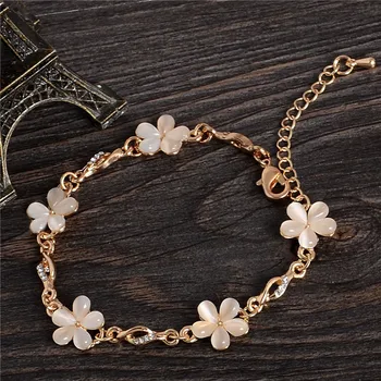 

Delicate Opal Stone Flowers Chain Bracelet For Women Charming Banquet Accessory Women's Elegant Bracelet Bangles Jewelry