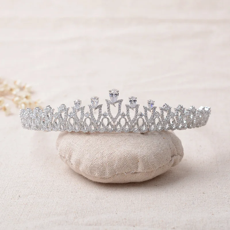 

Gorgeous Silver Crystal Bridal Tiara Cubic Zircon Crown Diadem Wedding Hair Accessories Bijoux Tiaras CZ Crowns Coroa De Novia