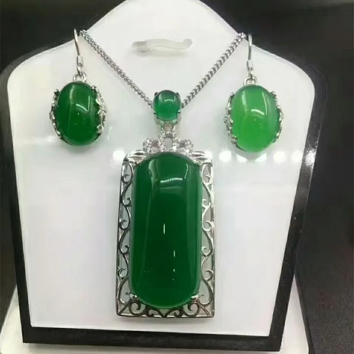 

S925 silver-encrusted natural green jade essence safe and no matter brand pendant earring sing set jade jewelry