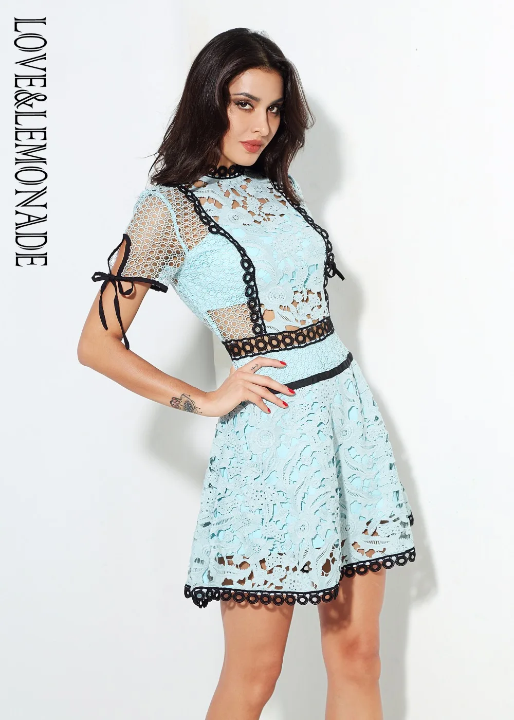 Love& Lemonade платье А-типа с короткими рукавами и кружевами синего/черного цвета LM0799