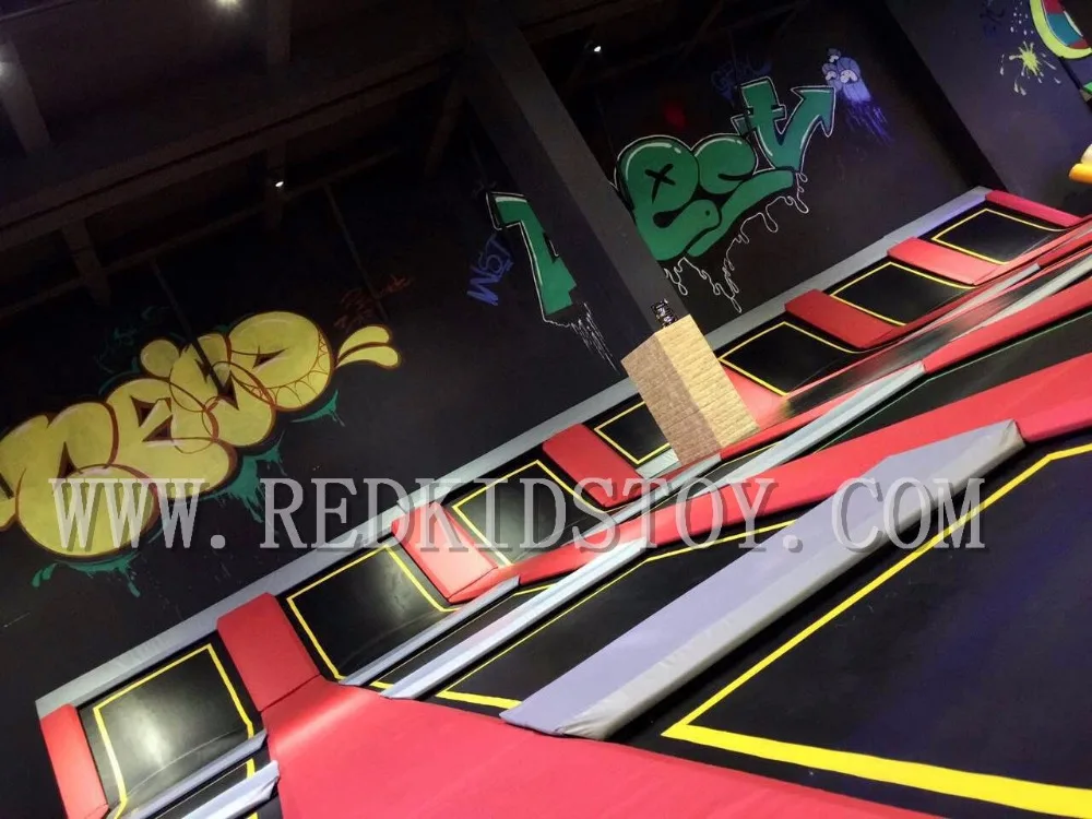 EU Standard Attractive Indoor Trampoline Court Both for Adults and Children HZ16-221A