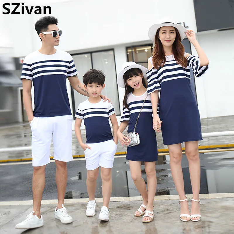 Корейская одежда для всей семьи. Спортивные костюмы для всей семьи одинаковые. Одинаковая одежда для всей семьи. Семья одежда. Фэмили лук мама папа сын.