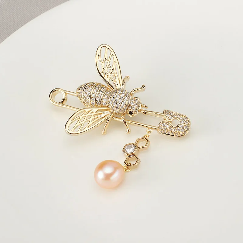 

Insect Bumble Bee Stone Brooch for Women Accessories Natural Pearl Brooch Crystal Pins Jewelry for Female Party Wedding Badges