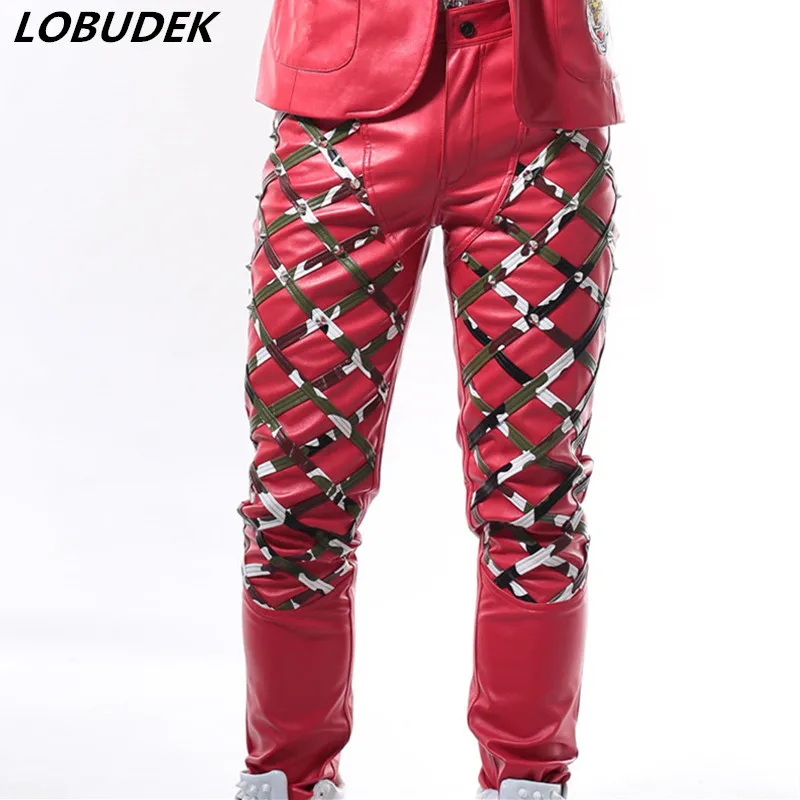 Мужские брюки из искусственной кожи Модный костюм красные черные белые заклепки узкие кожаные штаны Панк Хип-Хоп рок-певец DJ Стадия DS костюм