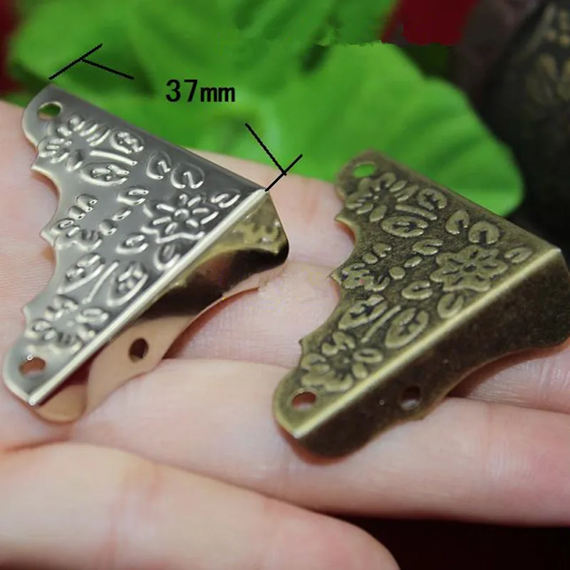 Antique-Iron-Right-angle-legs-Wooden-Box-Hardware-Corner-Brackets-Decor-Four-sides-protection-Pattern-Carved