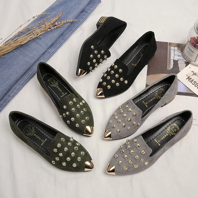 

Spring new 2019 shallow mouth pointed lazy shoes rivet student casual fashion single shoes women..