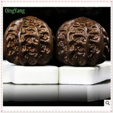 massage ball.Agalloch eaglewood wood solid walnut fitness handball player rolling ball massage health elderly grip the ball