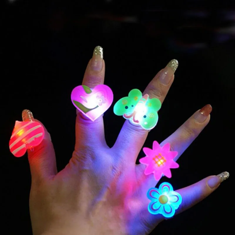 ). светящиеся игрушки для малышей. светящиеся игрушки для детей. светящиеся игрушки для малышей. игрушки которые светятся в темноте.