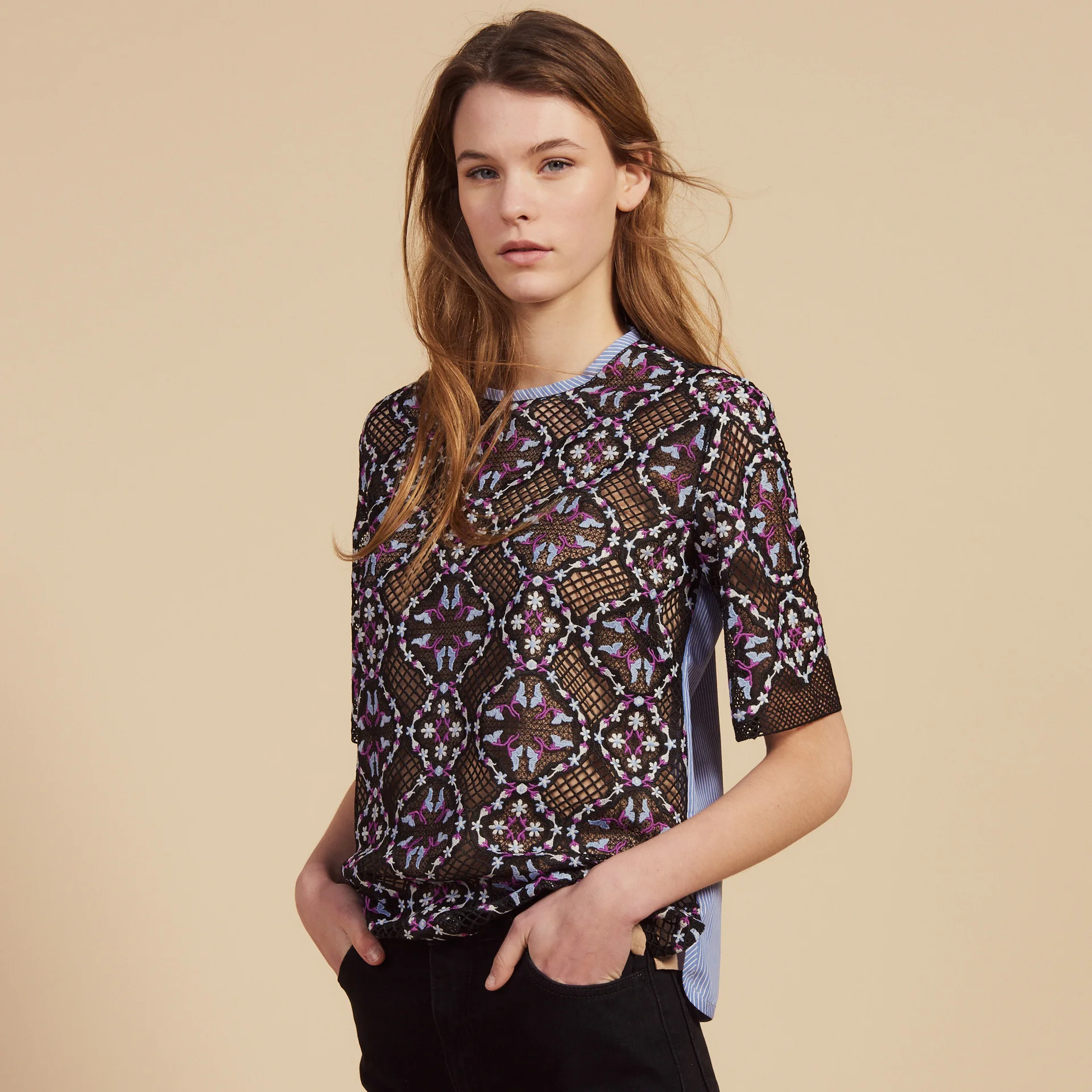 

Women Shirt 2019 Spring and Summer Embroidered Lace Cutout Short Sleeve Round Neck Shirt