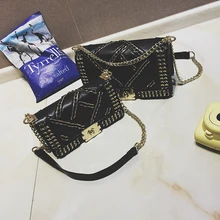 2016 new woven chain design black luxury small square Japan and South Korea fashion lock mini shoulder Messenger bag handbag