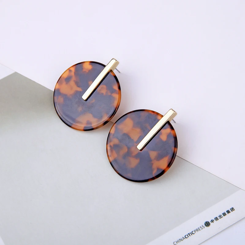 

Simple Design Women Stud Earrings 4 Type Geometric Round Resin Stud Earrings Fashion Jewelry Gift Accessories