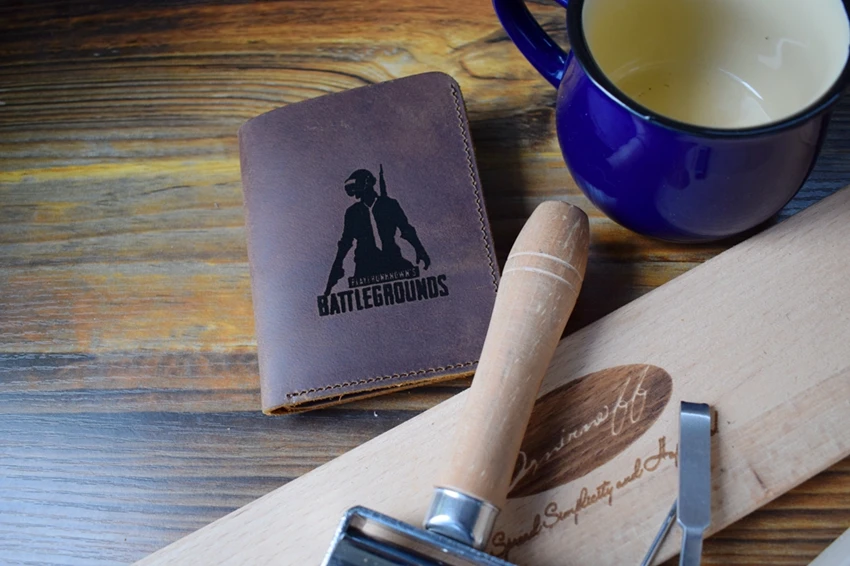 A wallet A05