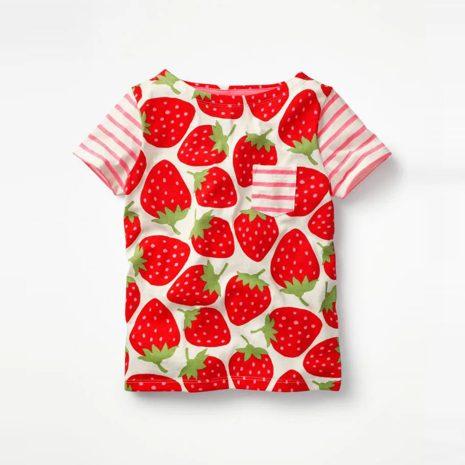 baby girls novelty cartoon t shirts with printed some Strawberries kids