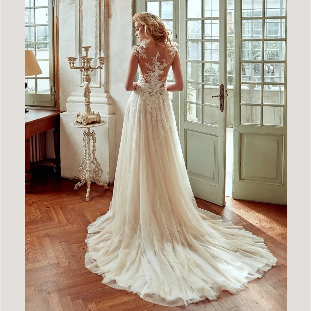 2018 Tulle Bohemian Wedding Dresses A Line Lace Appliques Pleats Sheer