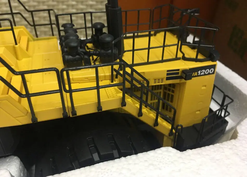 Rare NZG Комацу WA 1200 колесный грузчик 1:50 Масштаб литой металл модель 889|diecast models|caterpillar