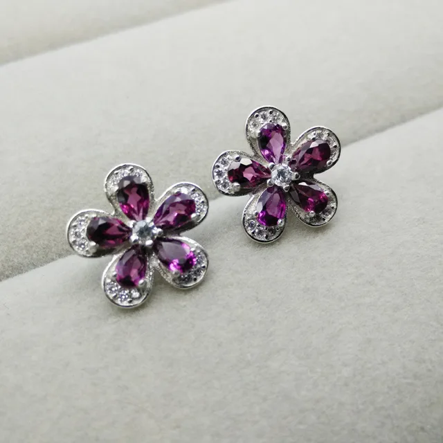 Multicolored Earrings Natural Magnesium Garnet Stud Small Multicolored Earrings Natural Magnesium Garnet Stud Small Flower 925 Silver Exquisite Fashion One Generation