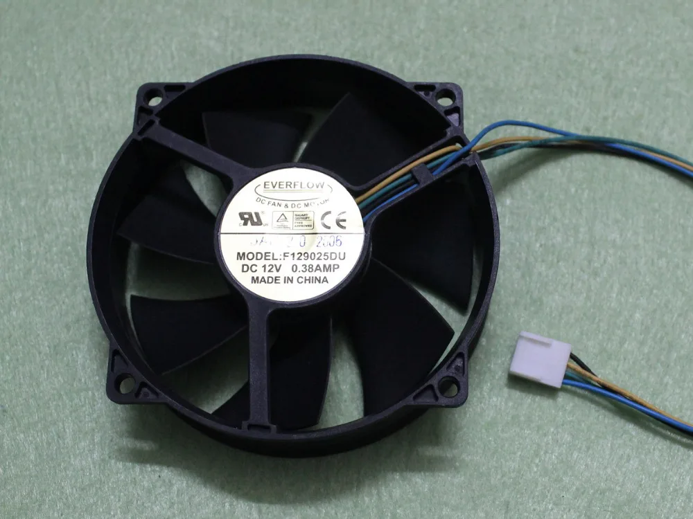 

EVERFLOW F129025DU 9225 92mm / 80mm x 25mm PWM Round Cooler Cooling Fan 12V 0.38A 4Wire 4Pin Connector