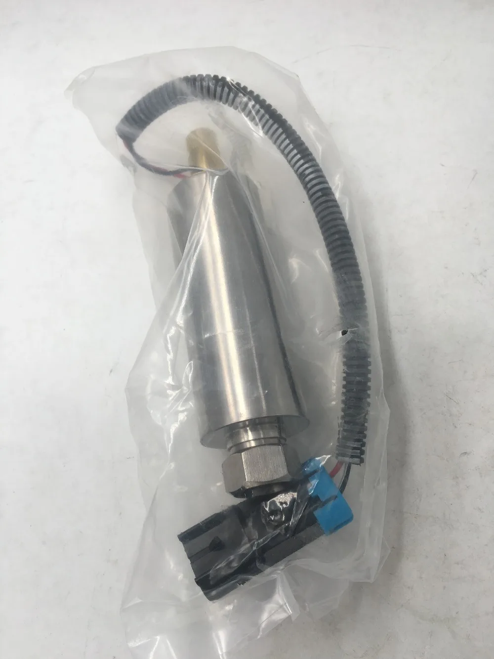 861155A3 Boat Electric Fuel Pump for Mercury Mercruiser 4.3 5.0 5.7 V6 V8 Carb Threaded 16x4cm Operation Pressure is 9psi-10 psi