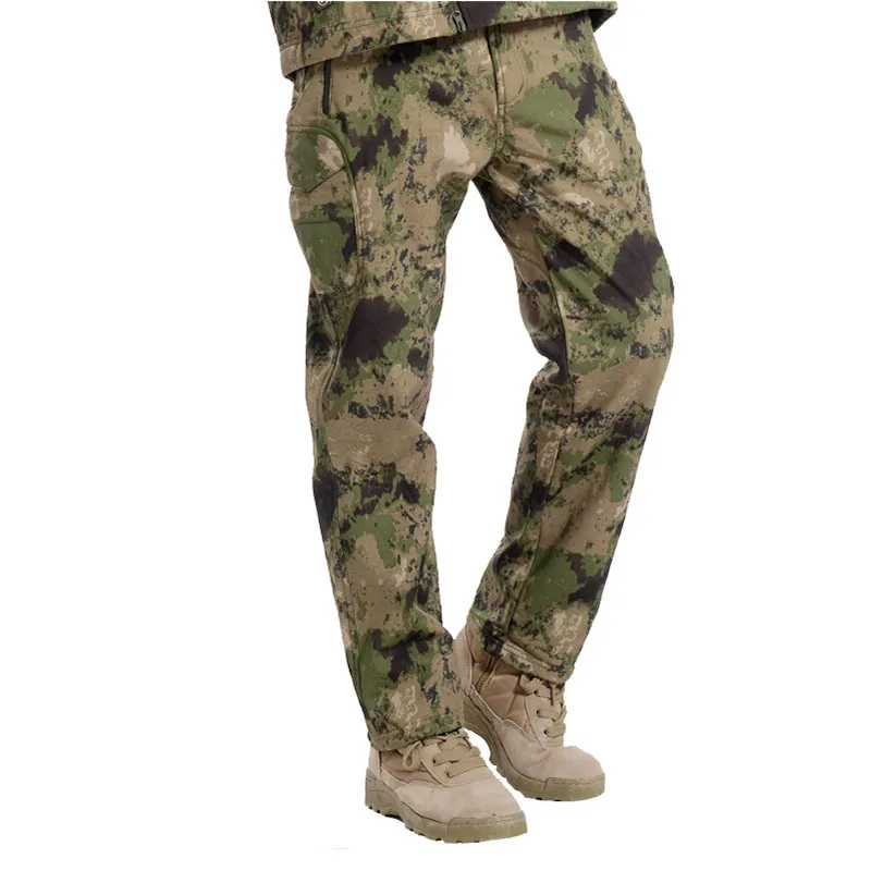Акула кожи Soft shell Тактический военные камуфляжные штаны Для мужчин зимние армейские Водонепроницаемый теплый флис CasualCamo ветрозащитный Брюки S-3XL - Цвет: Green Camo