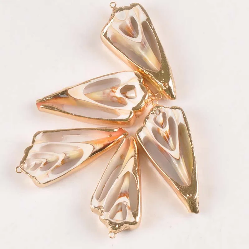 

5pcs Natural Gold Plated Trilateral Pattern Sea Shells For DIY Pendant Shell Craft Handmade Home Decor Ornament 20-45mm tr0250x