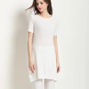 

Miyake pleated white top summer new short sleeve loose code thin medium-long pleated T-shirt
