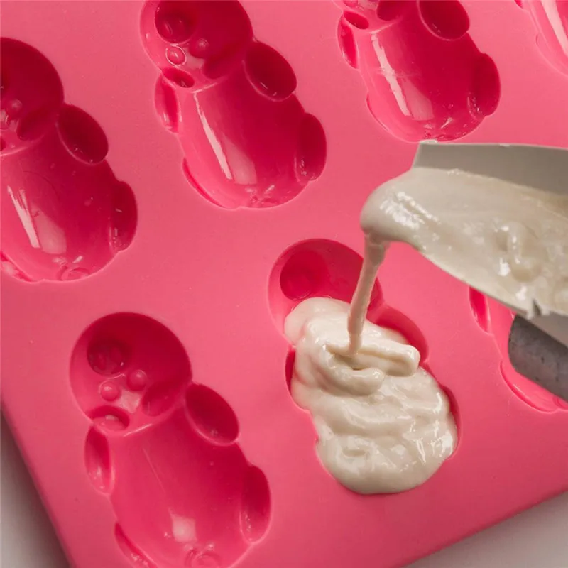 

Little Pigs and Bears Silicone fondant molds cake stand chocolate mold cupcake paper Christmas decoration cake decorating tools