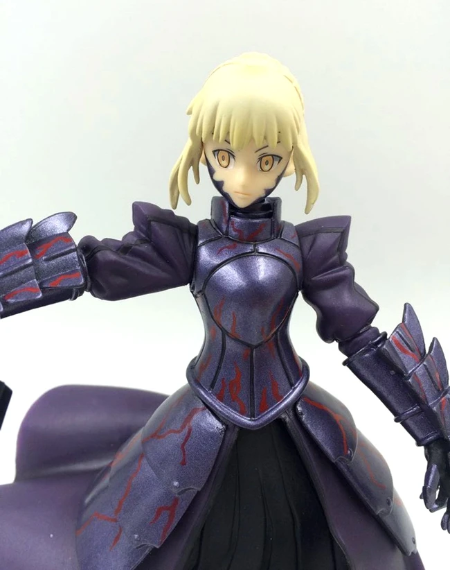 Японская аниме фигурка 20 см ПВХ саблей из Fate stay night black dress ver Коллекционная модель