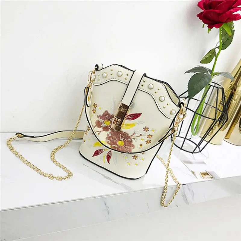  Embroidery Pearl Female Shoulder Bag Crossbody Bag for Women 2019 Messenger Bags women's bag bolsa feminina sac a main 30AP0315