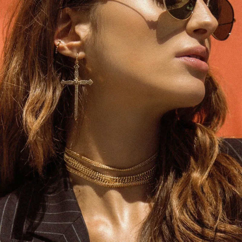 

2019 summer new street shooting fashion office OL personality exquisite cross earrings female E9090