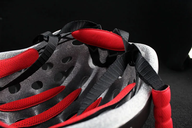 Safety Integrally Molded Bicycle Cycling Helmet Matte Men Women Professional Bike Helmets Outdoor Sport Mountain Road Bike