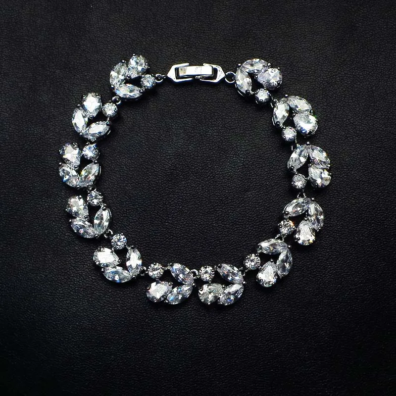 

Clear white Luxurious AAA Zircon Elements Austrian Crystal Bracelet white gold-color Fashion Jewelry Made with Wholesale