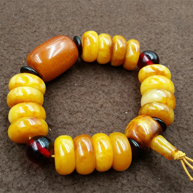 The new factory wholesale boutique high-end Baltic Amber Bracelet cocoa floating brine amber beeswax Bracelet wall dies wedding
