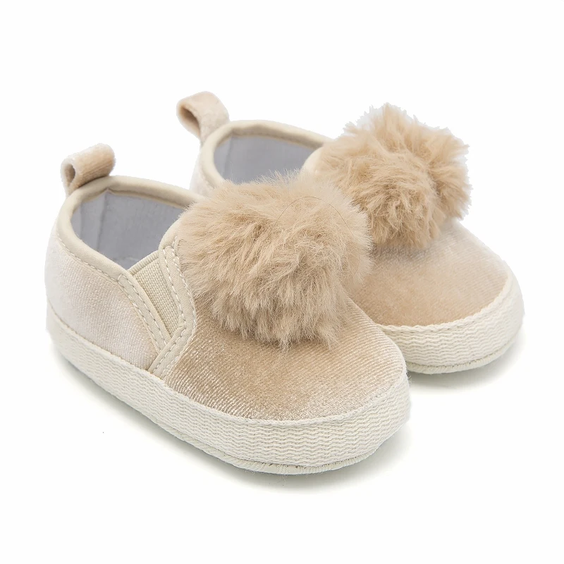 

Newborn Baby Moccasins Schoenen Beige Slip-on Pompon Shoes For Baby Girl Kid Casual Shoes Pram Booties Toddler Loafers 0-18M