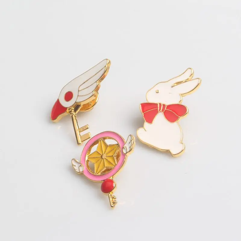

Anime Cartoon Sailor Moon Brooch Cute Enamel Rabbit Key Usagi Tsukino Transformation Broches Enamel Pin and Brooches women gifts