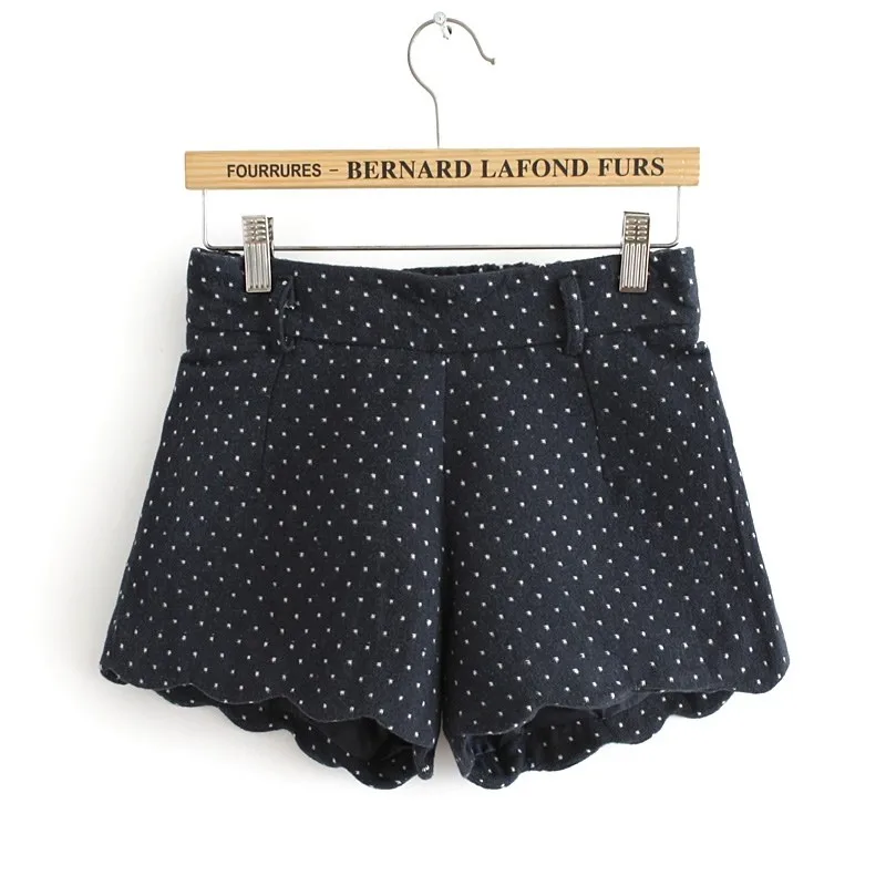 New Hot Designer Autumn Winter Shorts Women's Fashion Dots Shorts Women