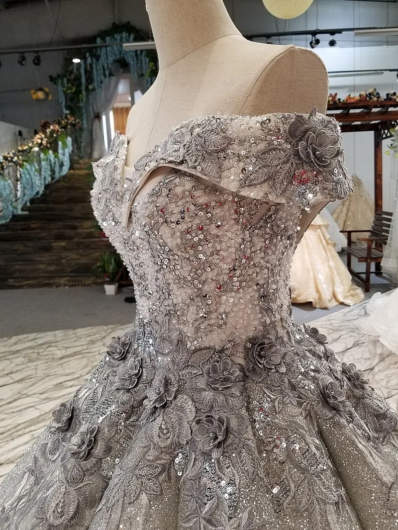 CloverBridal Длина пола серебряное бальное платье Кружева аппликации 3D цветы блестками невесты платье с жемчугом грубая юбка свадебное платье