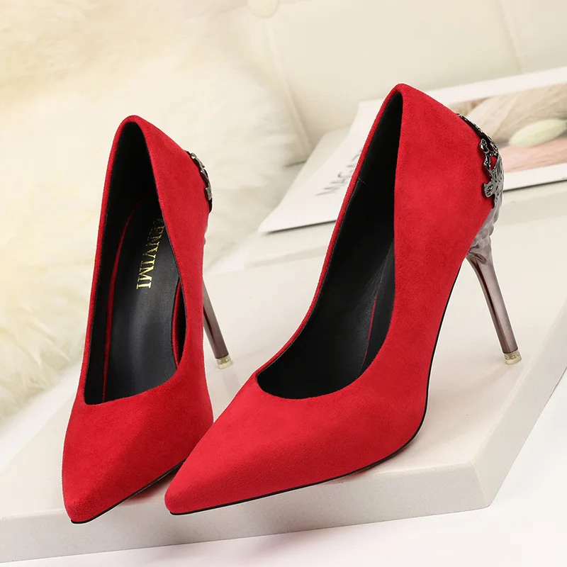 

Sexy Metal Carved Heels Shoes Women Solid Color Pumps Elegant Flock High Heels Fashion Wedding Shoes Famale Women Heel Shoes